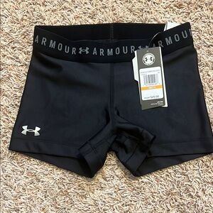 NWT Under Armour heat gear Women's compression Black Shorts Sz S